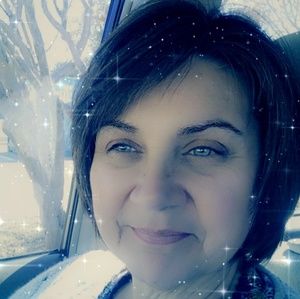 Meet your Posher, Karri